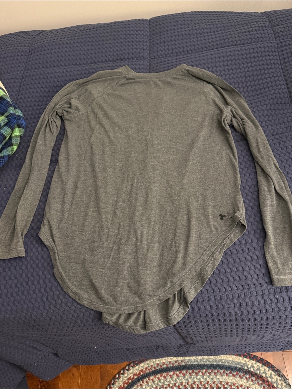 Under Armour Men’s Long Sleeve Athletic Tee in Heather Gray